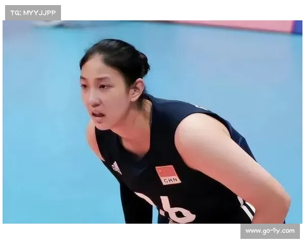 上海女排王奥芊坦言首次首发有些紧张，称拦网技术仍需向队友学习